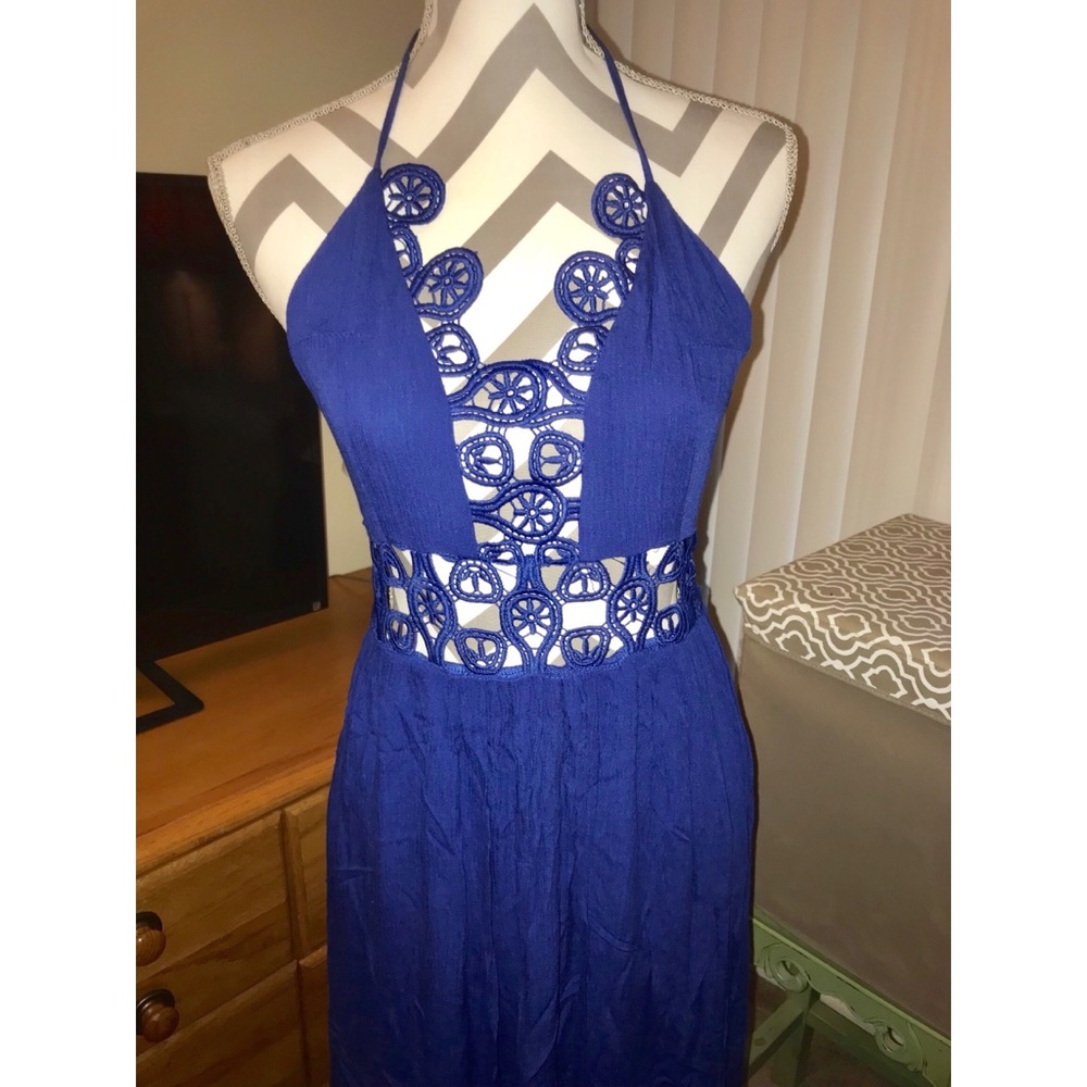 Backless dress with double front slits - Picture 4 of 6